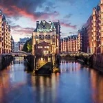 Hotel Village