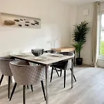 Moderne-Neubauwohnung Mit Stellplatz