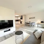 Moderne-Neubauwohnung Mit Stellplatz