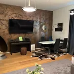 90 Qm Shanghaiallee Appartment