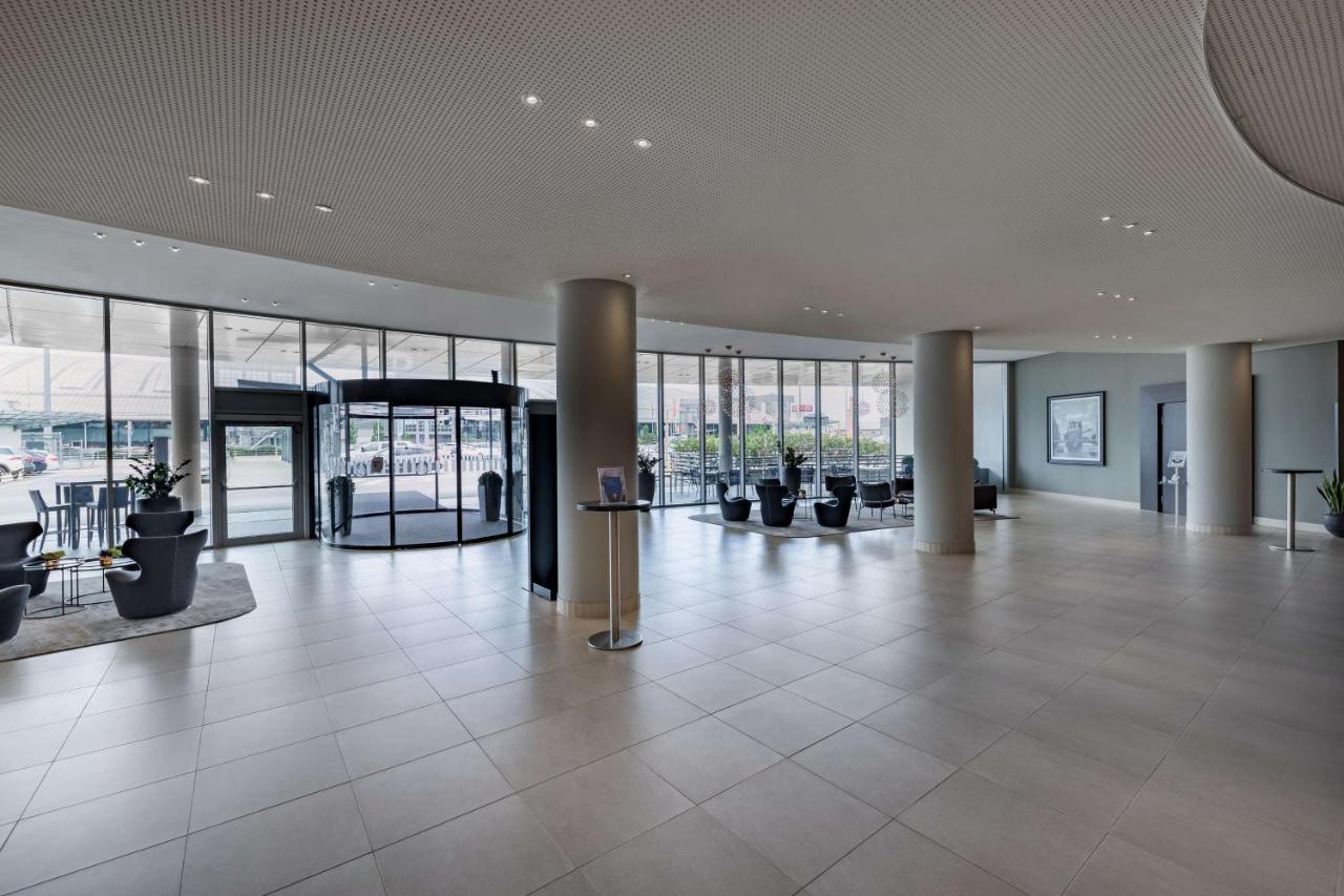 Radisson Blu Hotel, Airport 4*