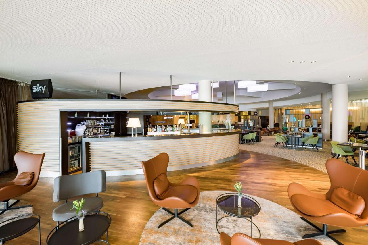 Radisson Blu Hotel, Airport Hotel