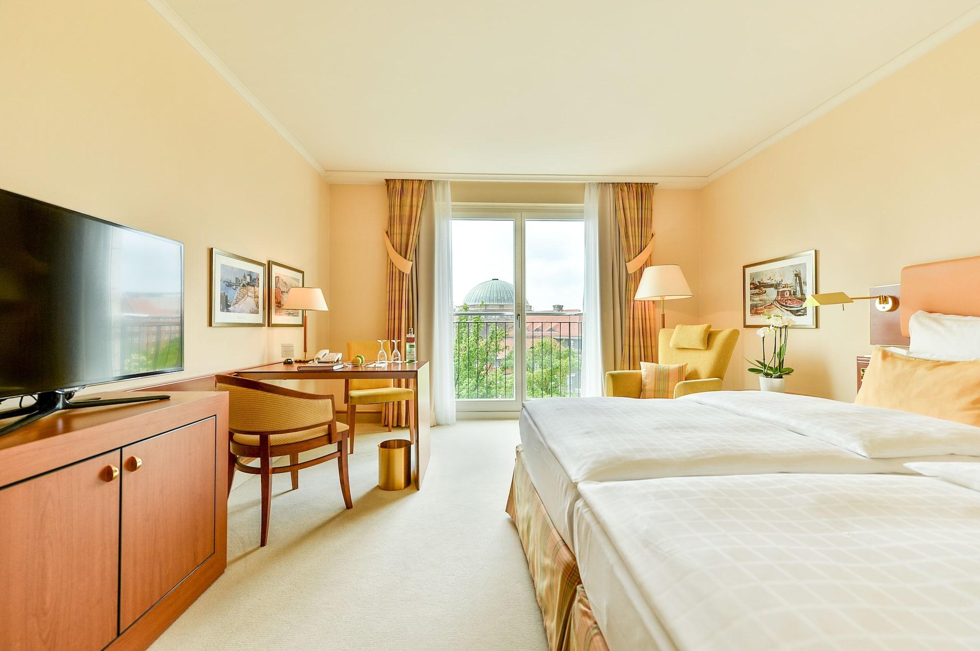 Hotel Grand Elysee 5*
