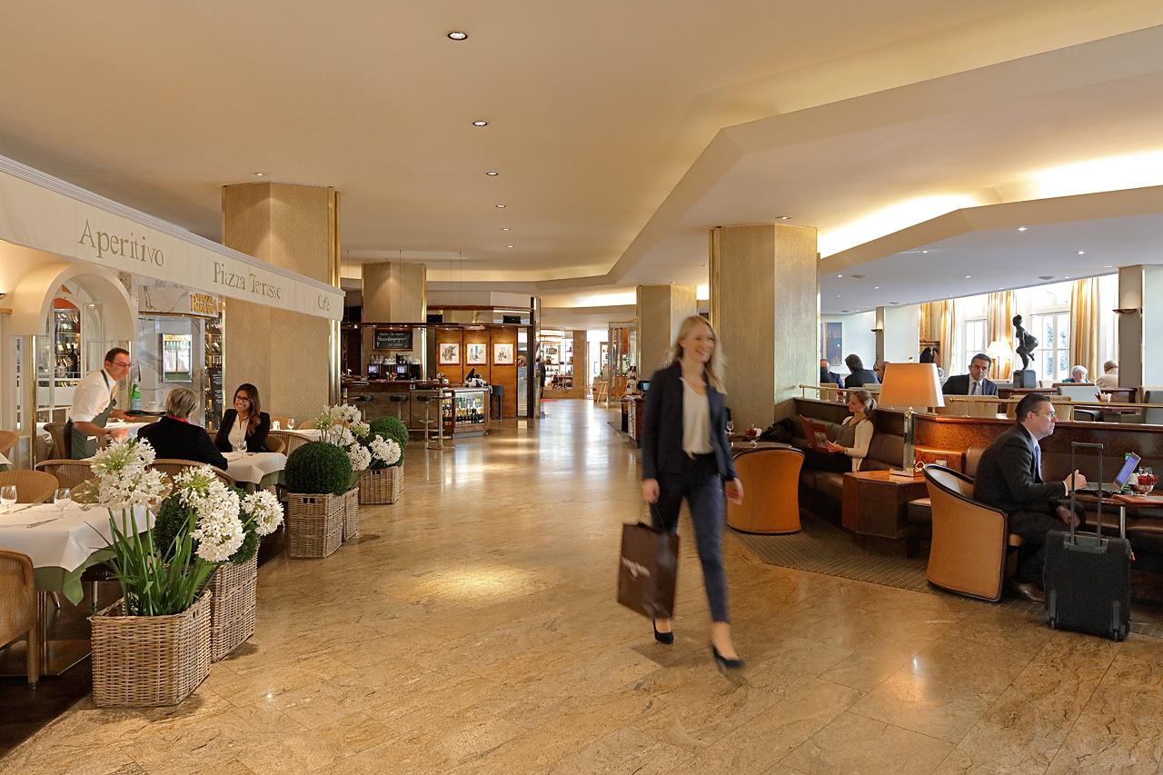 Grand Elysee Hotel 5*