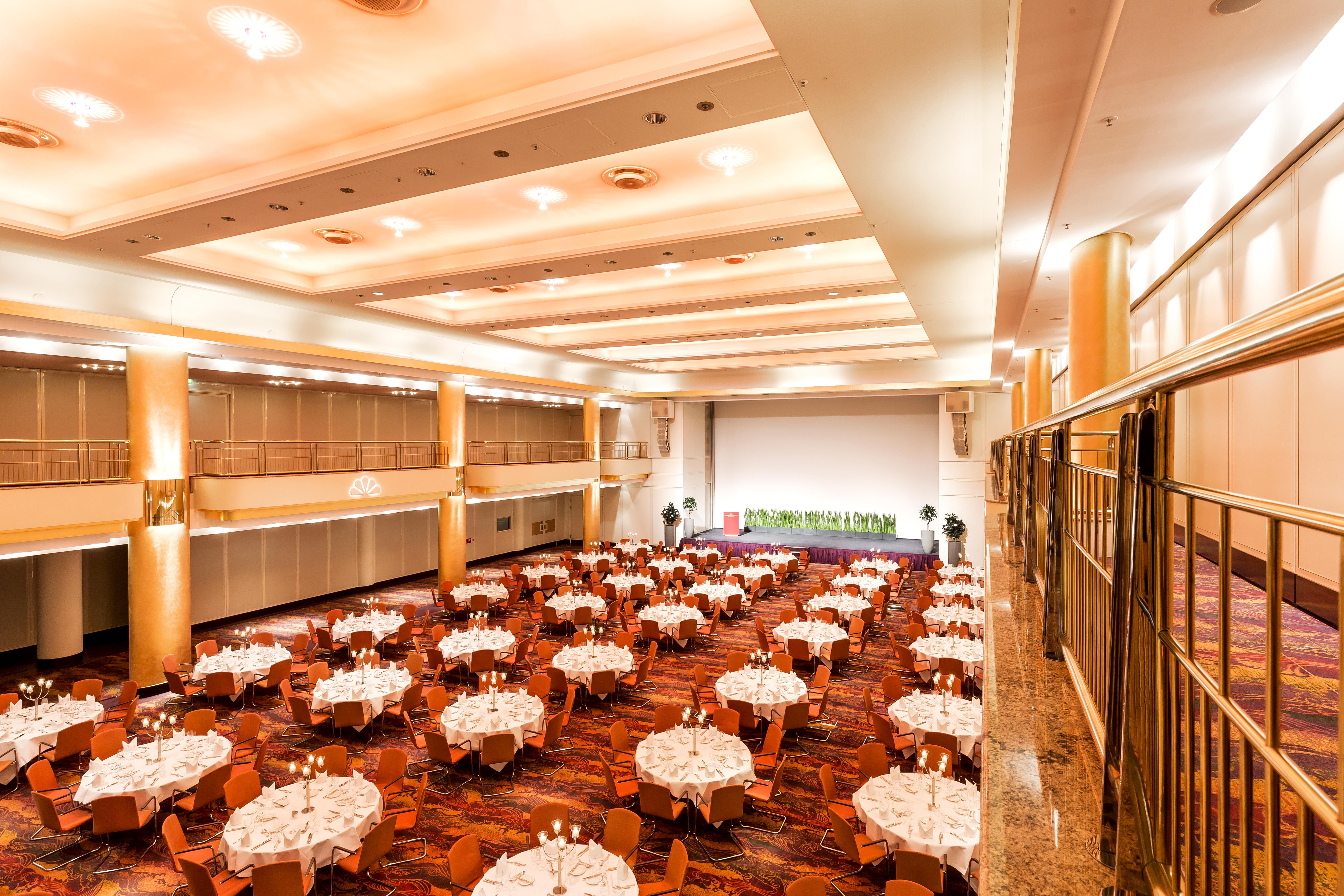 Grand Elysee Hotel 5*