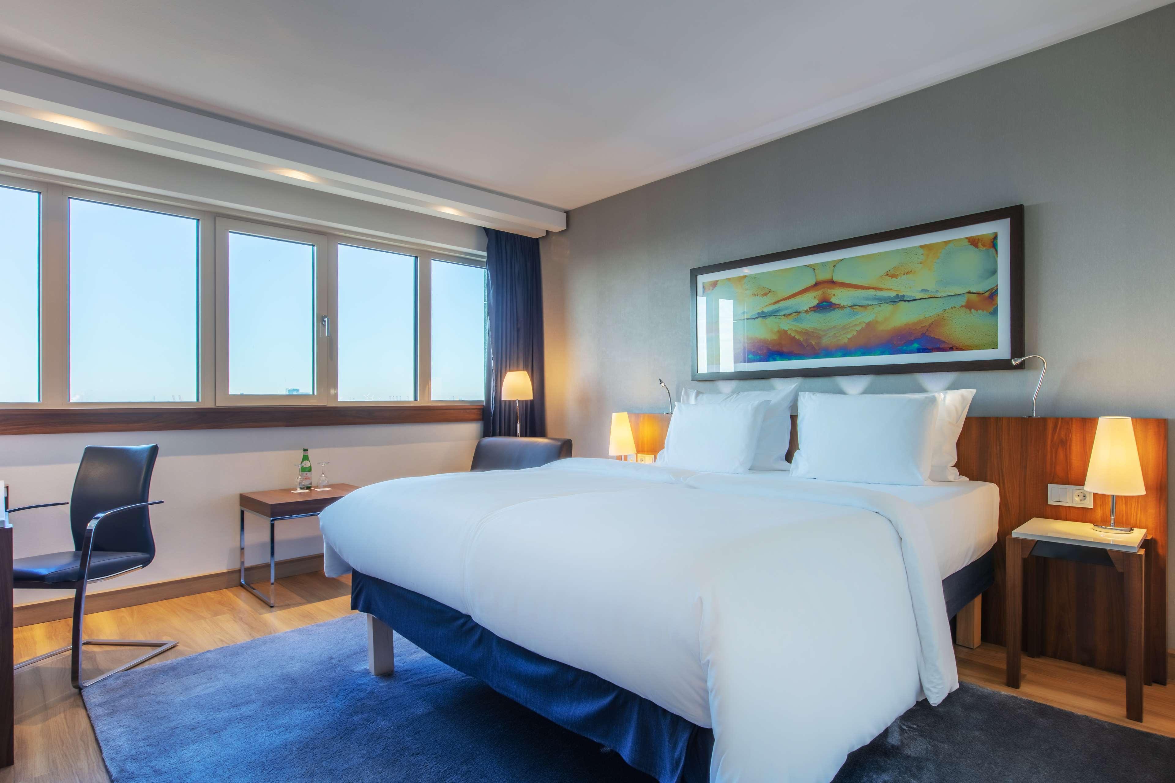 Radisson Blu Hotel, Hotel