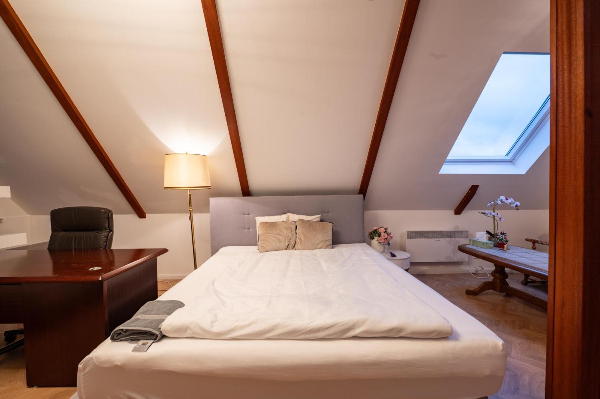 Ad Gaestezimmer Sinstorf Apartment *