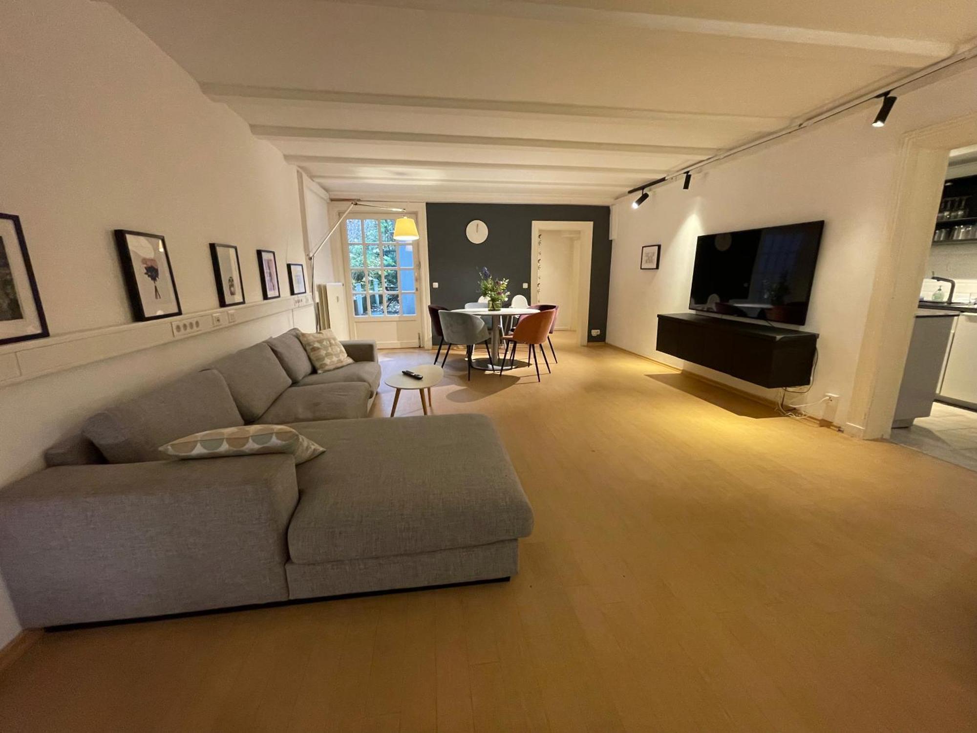 The Alster Waterfront Family Apartment