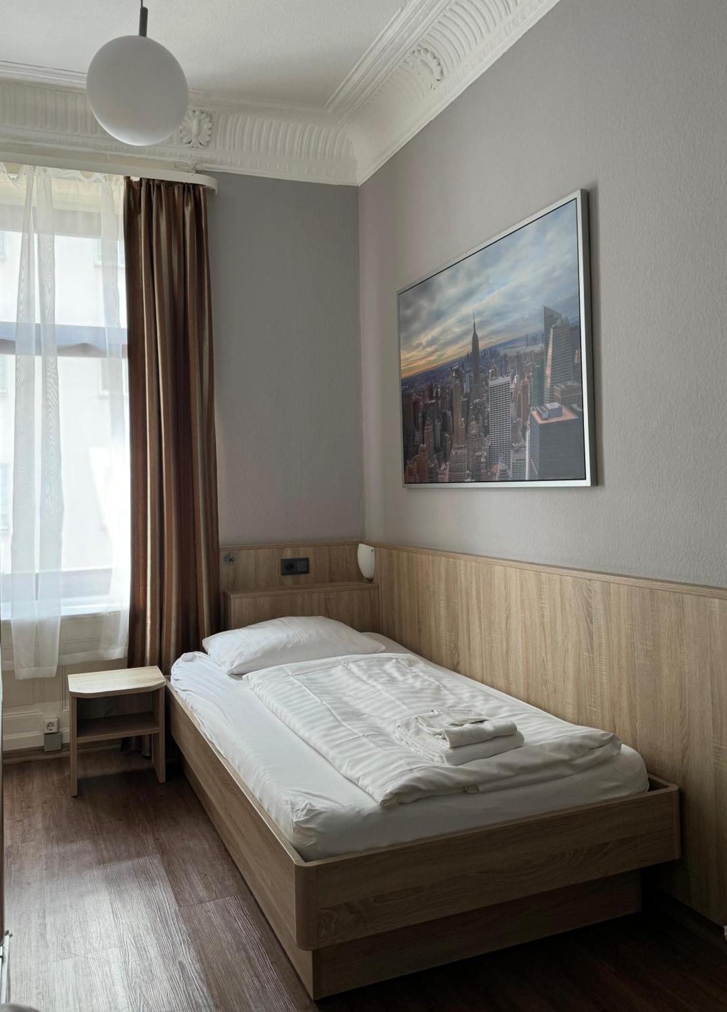 Hotel Kieler Hof Am Hauptbahnhof - Station