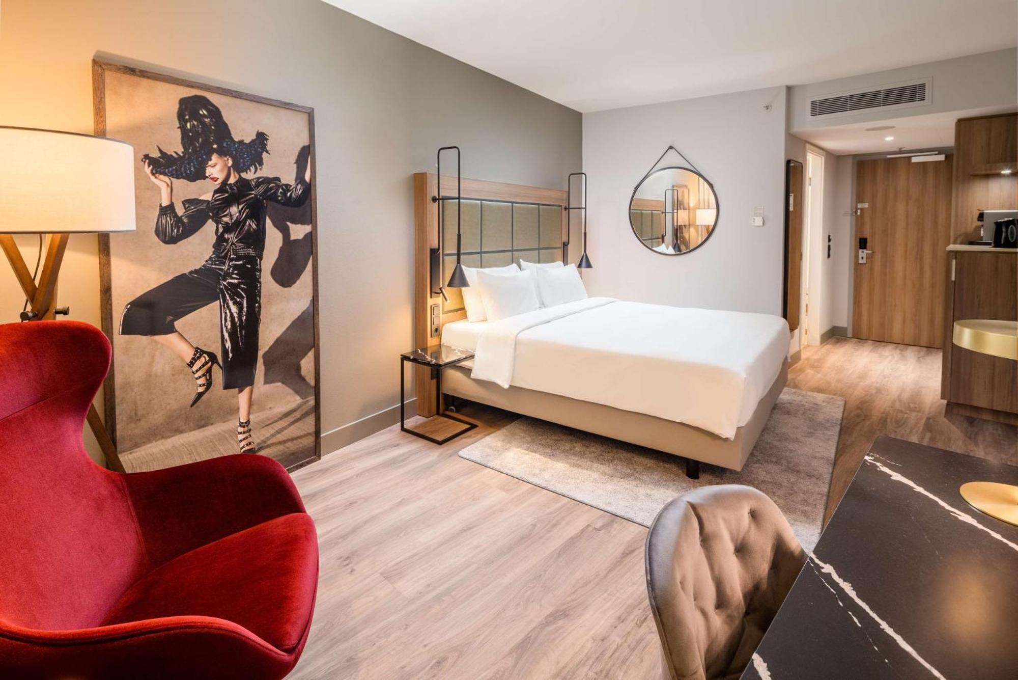 Radisson Blu Hotel, Airport Hotel