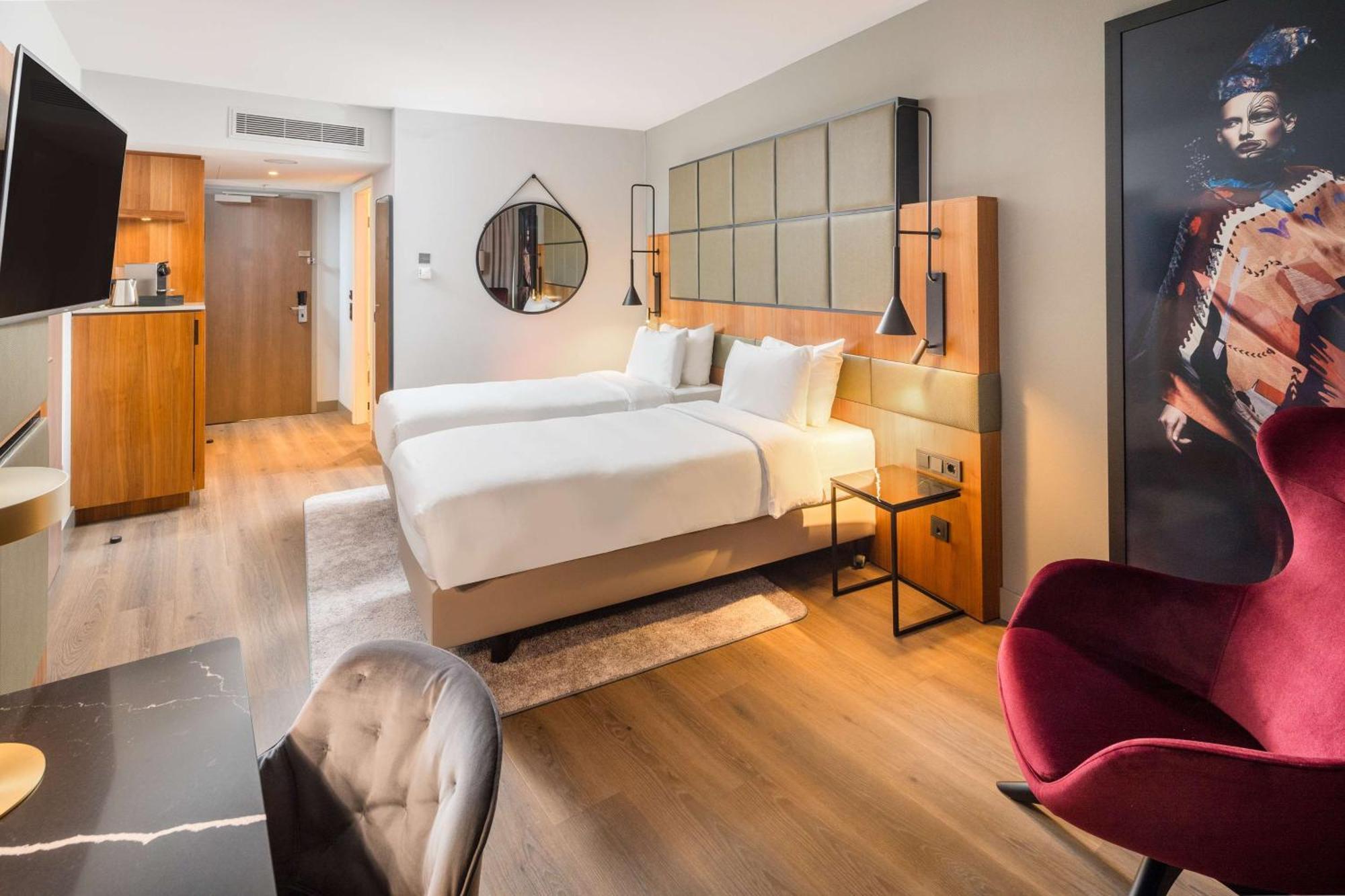 Radisson Blu Hotel, Airport
