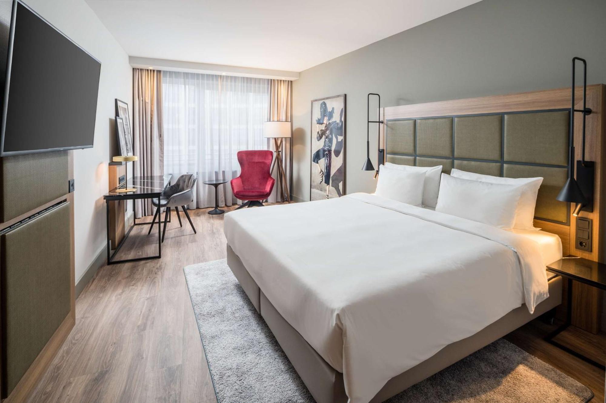 Hotel Radisson Blu Hotel, Airport 4*