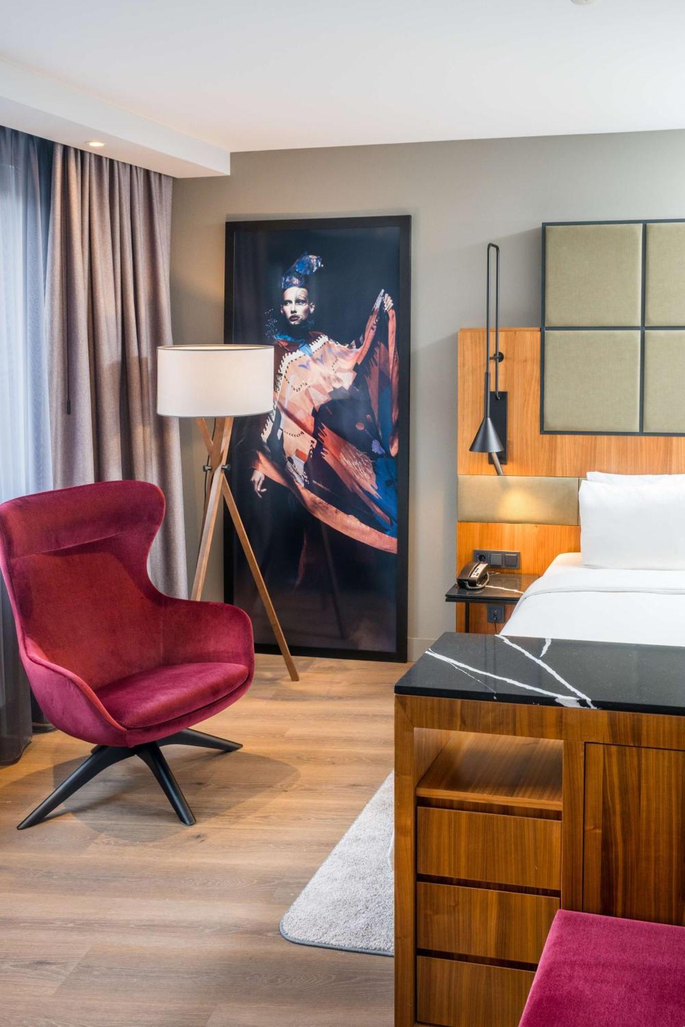 Hotel Radisson Blu Hotel, Airport