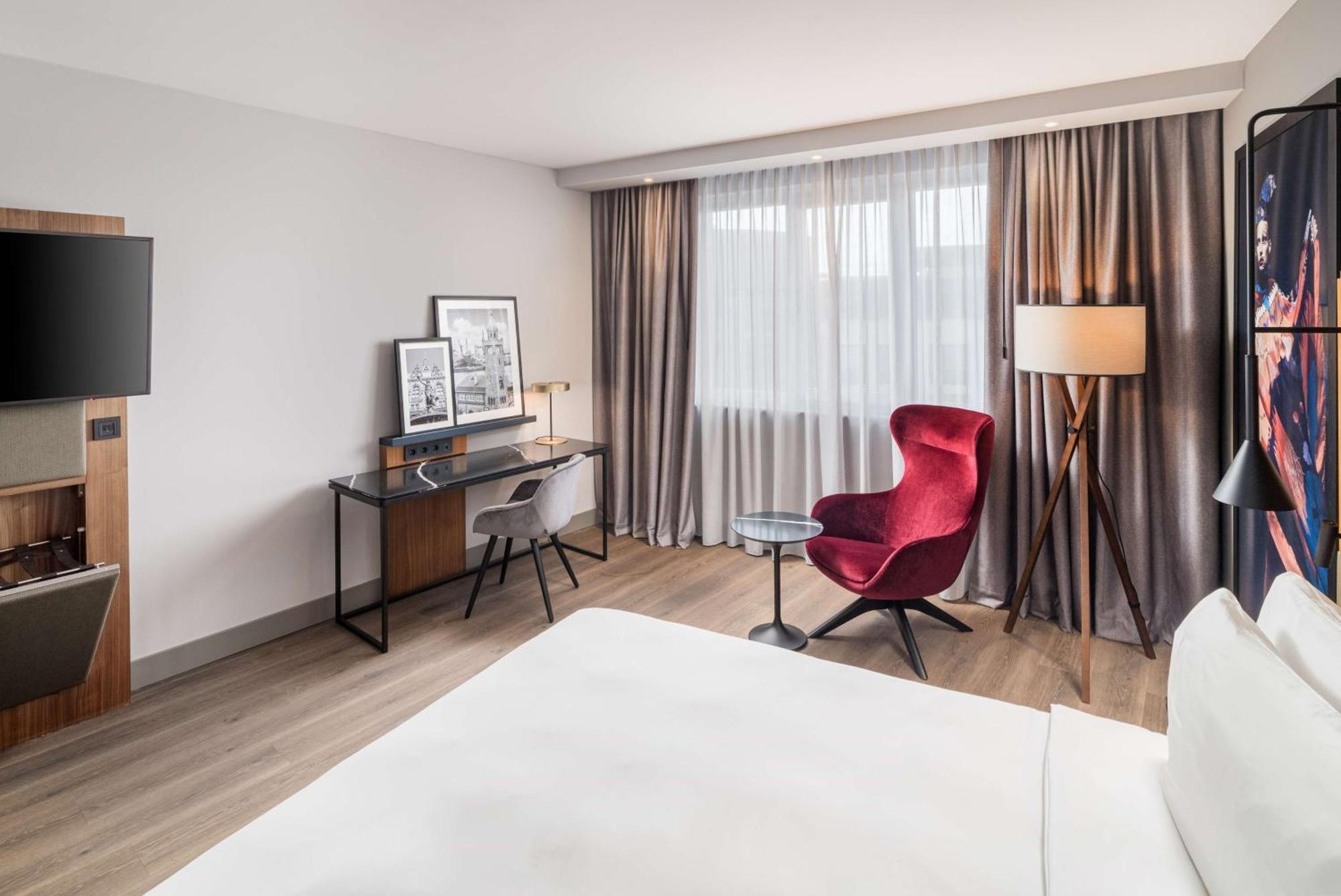 Hotel Radisson Blu Hotel, Airport