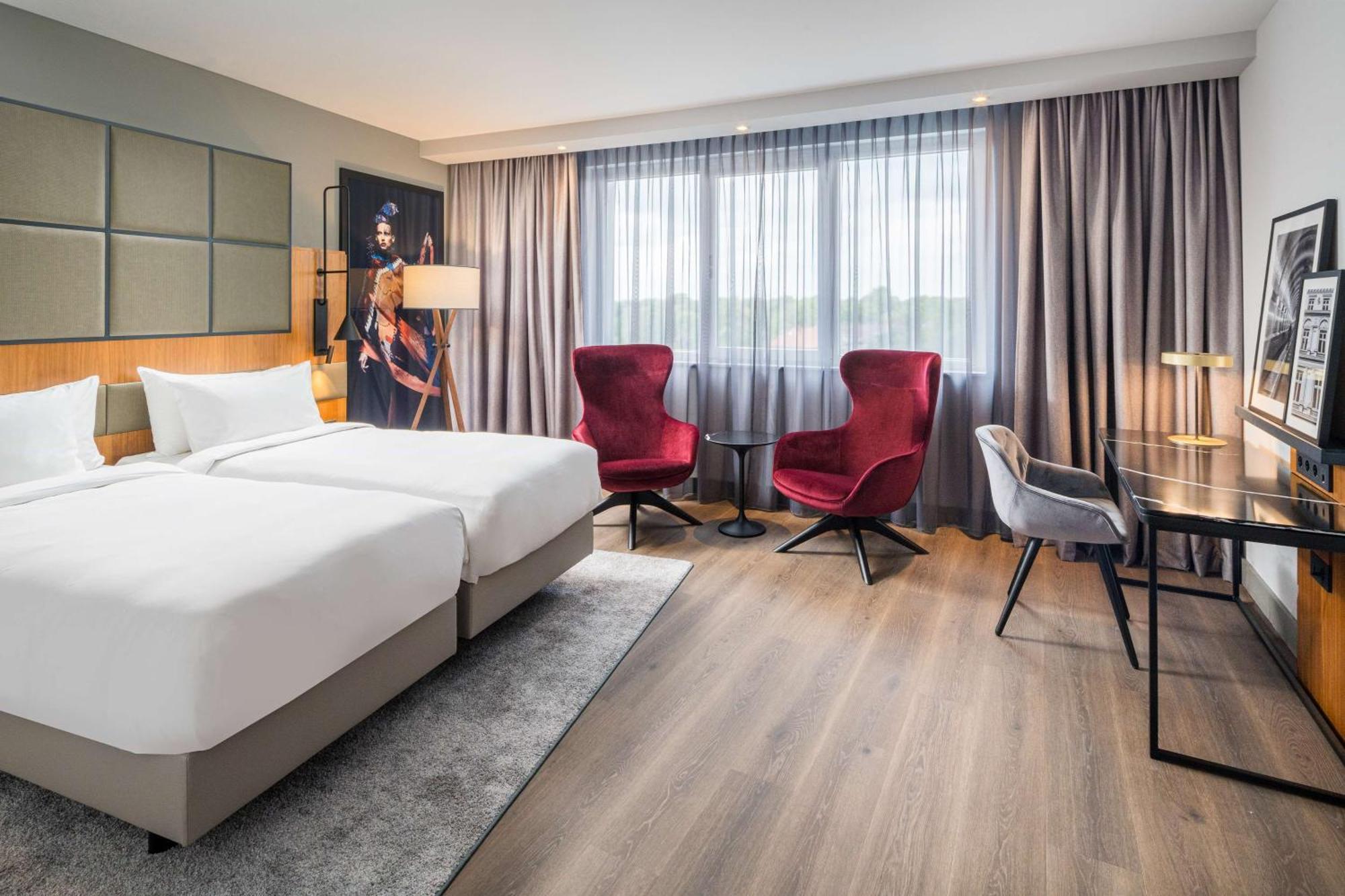 Radisson Blu Hotel, Airport 4*