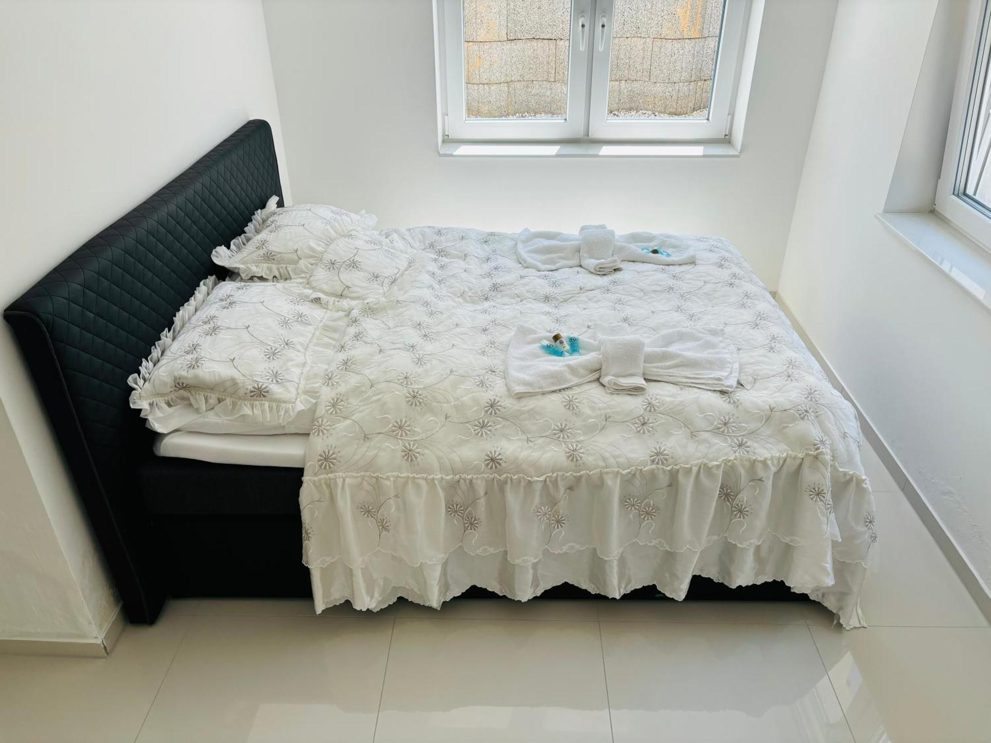 Modern Living In Hamburg-wandsbek Self Check-in 2x Schlafzimmer 1x Schlafsofa * Hamburg-Harburg