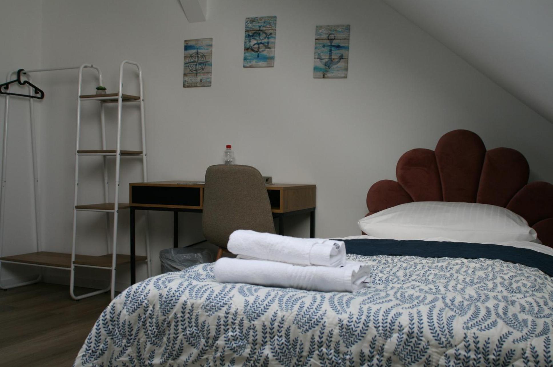 Seehafen Hostel *