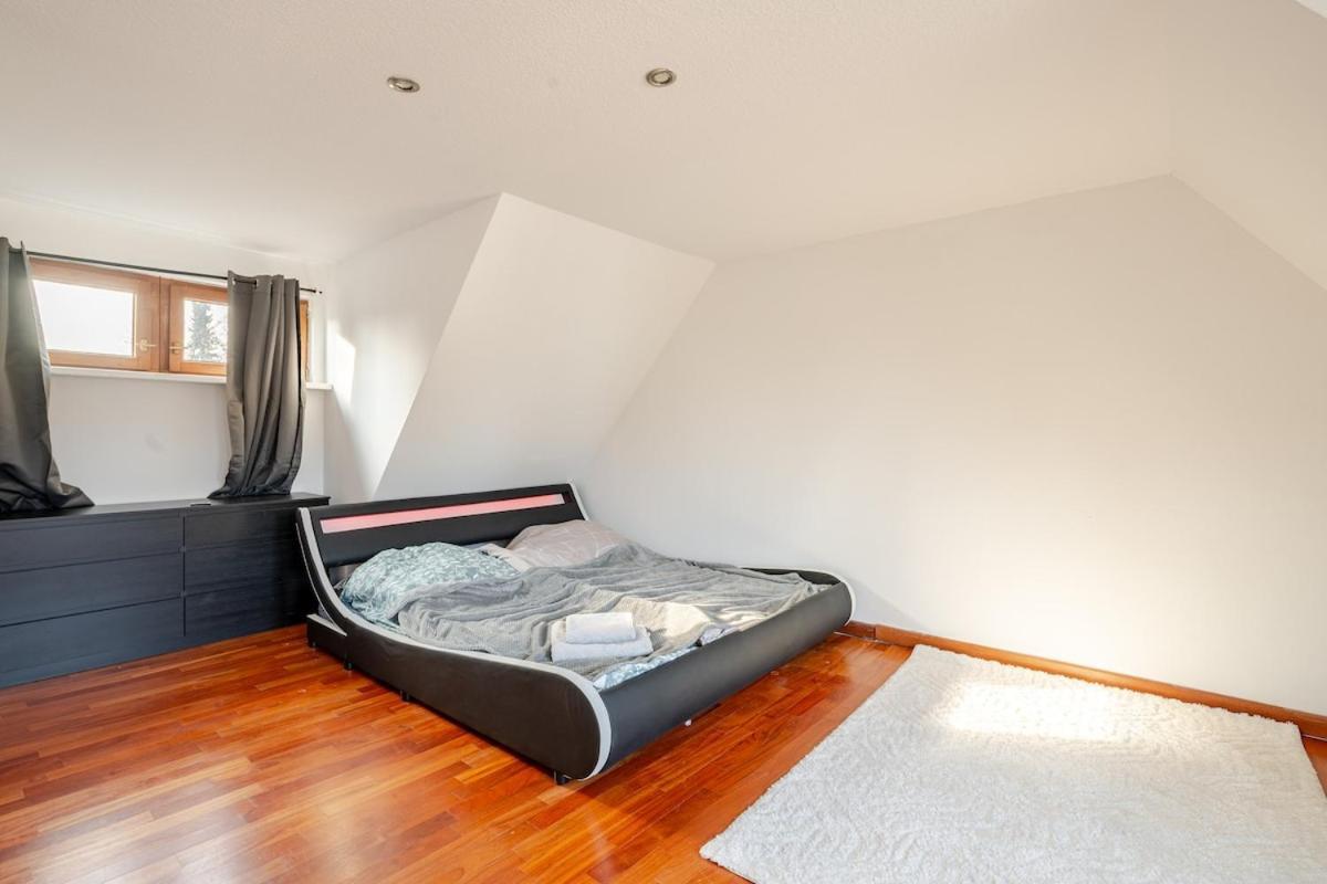 Appartement Familien Oase Mit Jacuzzi Und Garten Hamburg-Harburg
