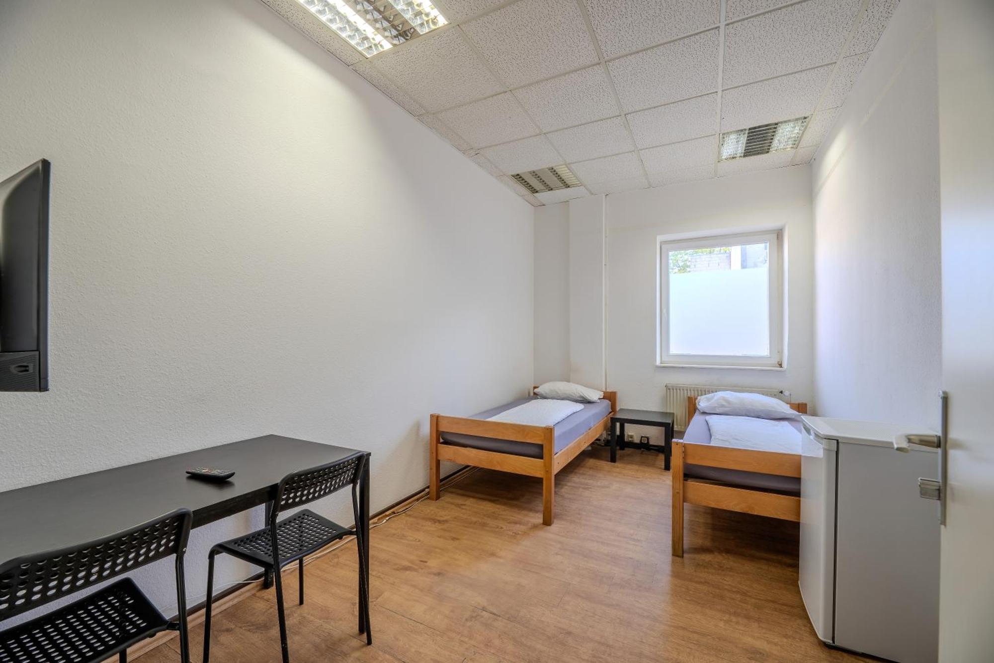 K 357 - Staffboarding - Personal- Und Monteurzimmervermietung Und Vermittlung In Hamburg Und Umgebung Hostel Hamburg