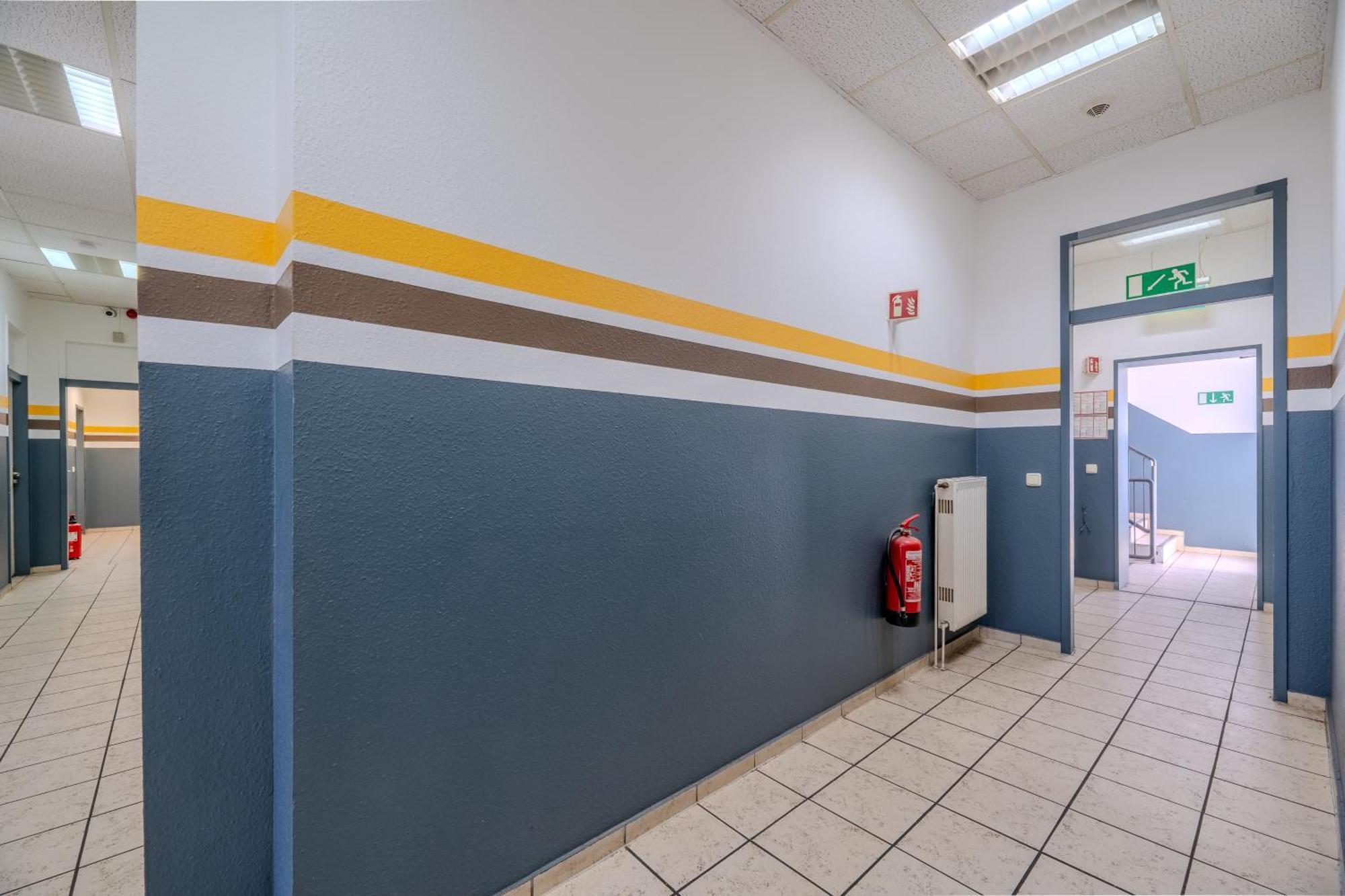 K 357 - Staffboarding - Personal- Und Monteurzimmervermietung Und Vermittlung In Hamburg Und Umgebung *