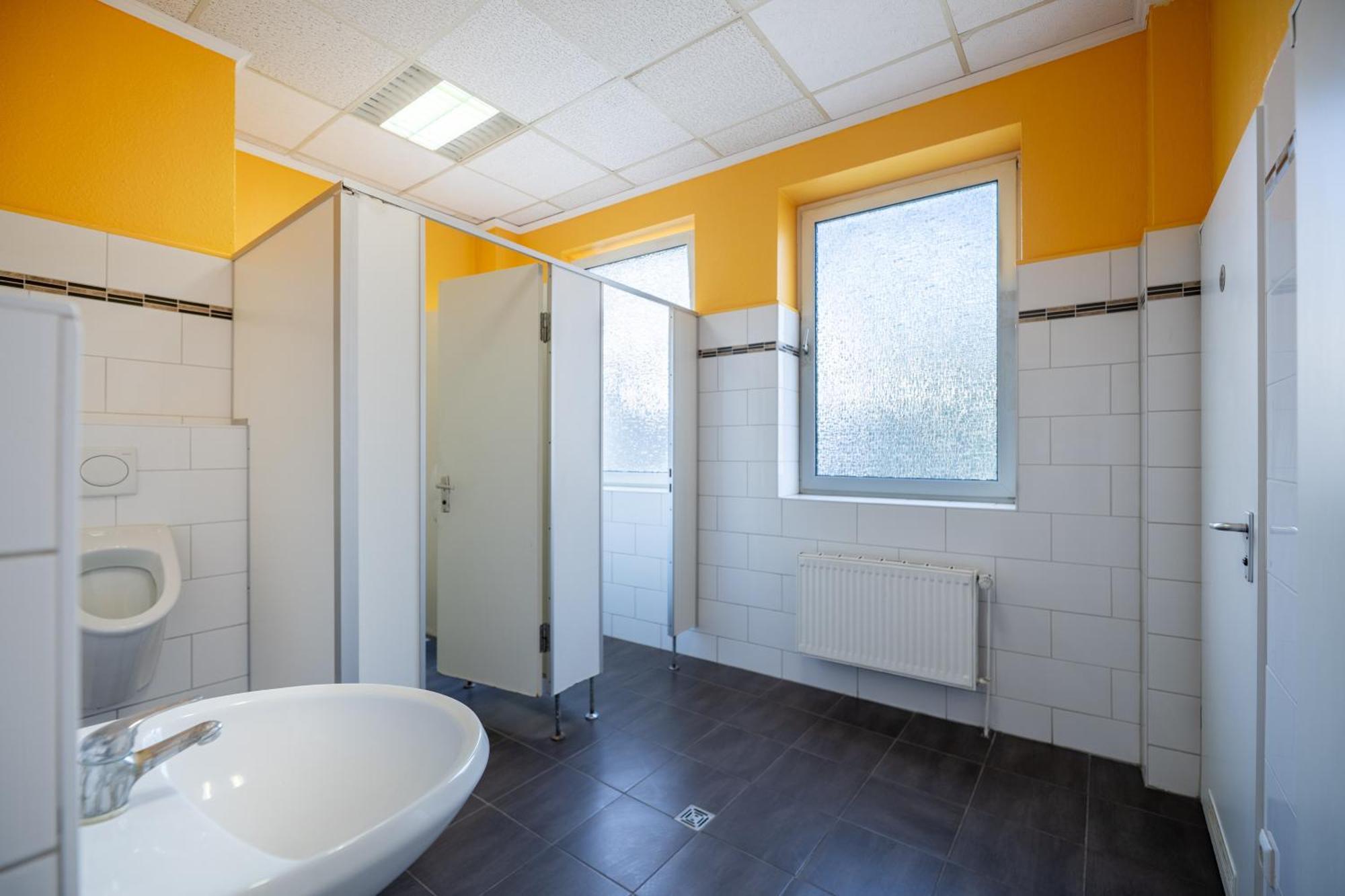 K 357 - Staffboarding - Personal- Und Monteurzimmervermietung Und Vermittlung In Hamburg Und Umgebung Hostel Hamburg