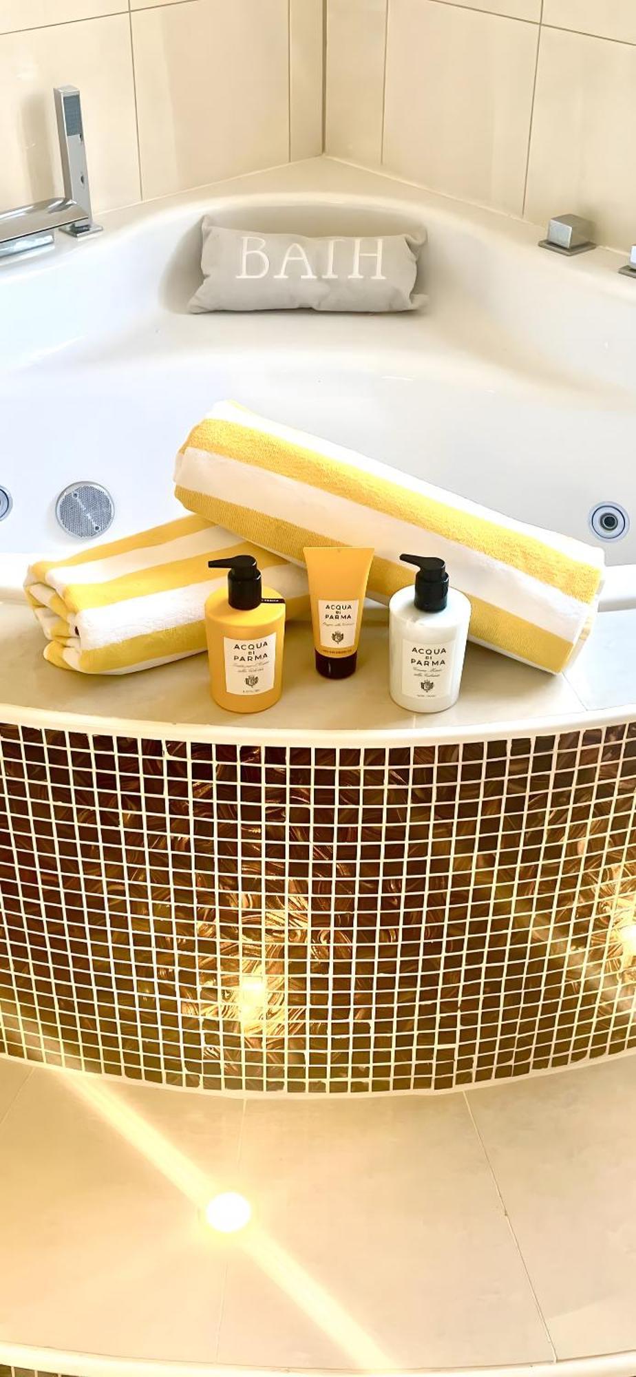 Traumhaus Whirlpool Sauna Grill * Hamburg
