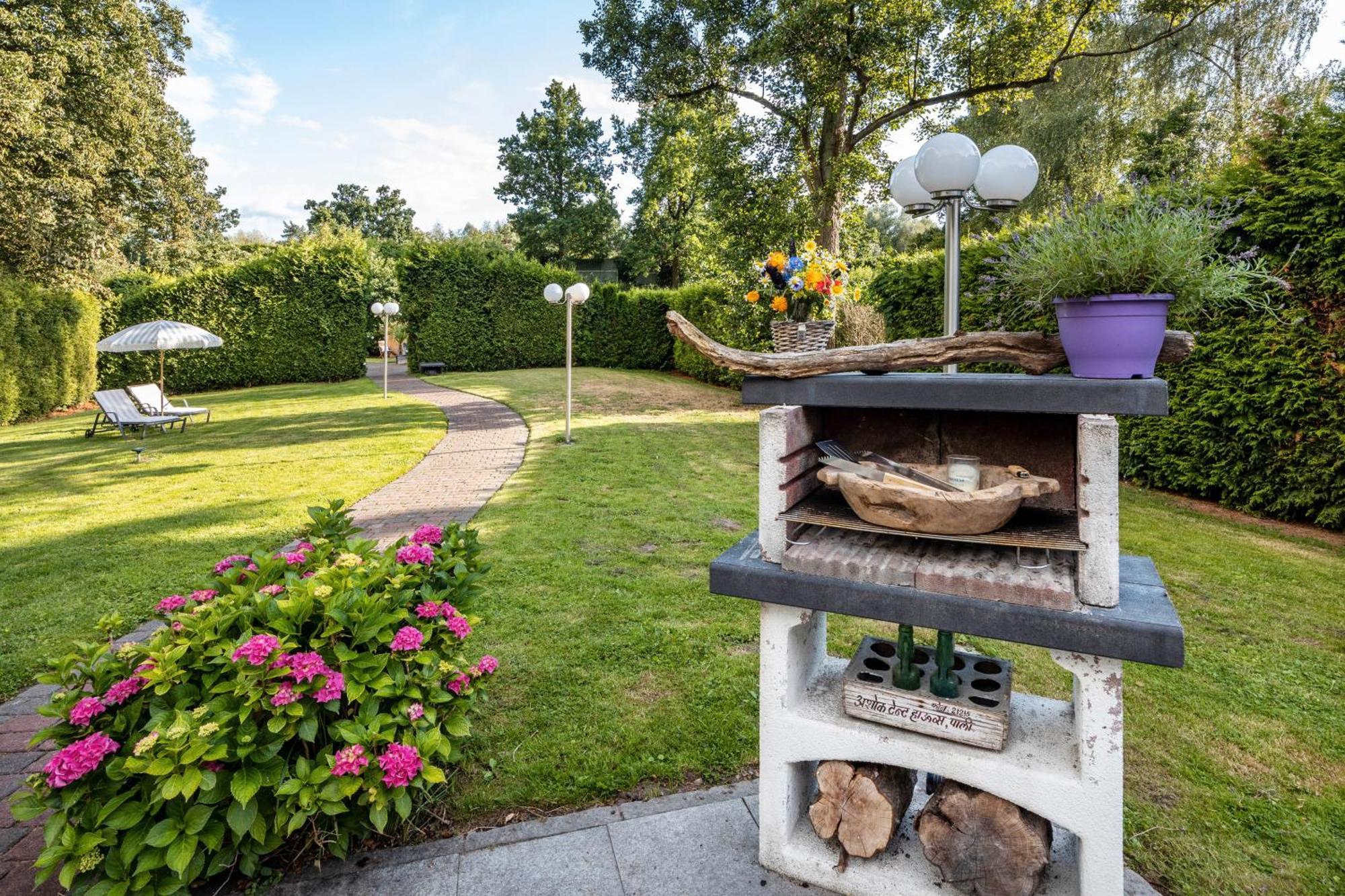 Traumhaus Whirlpool Sauna Grill *