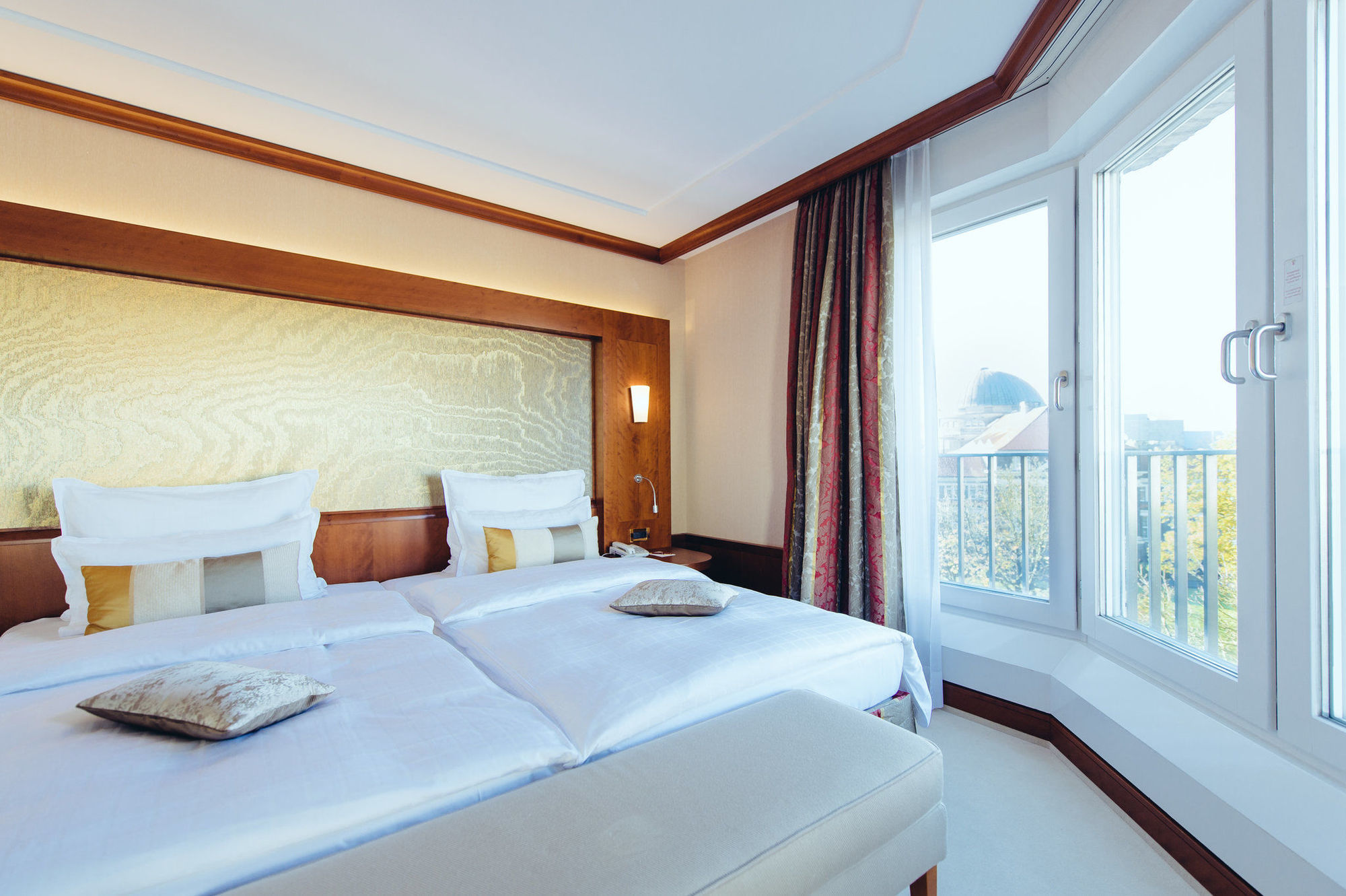 Hotel Grand Elysee 5*