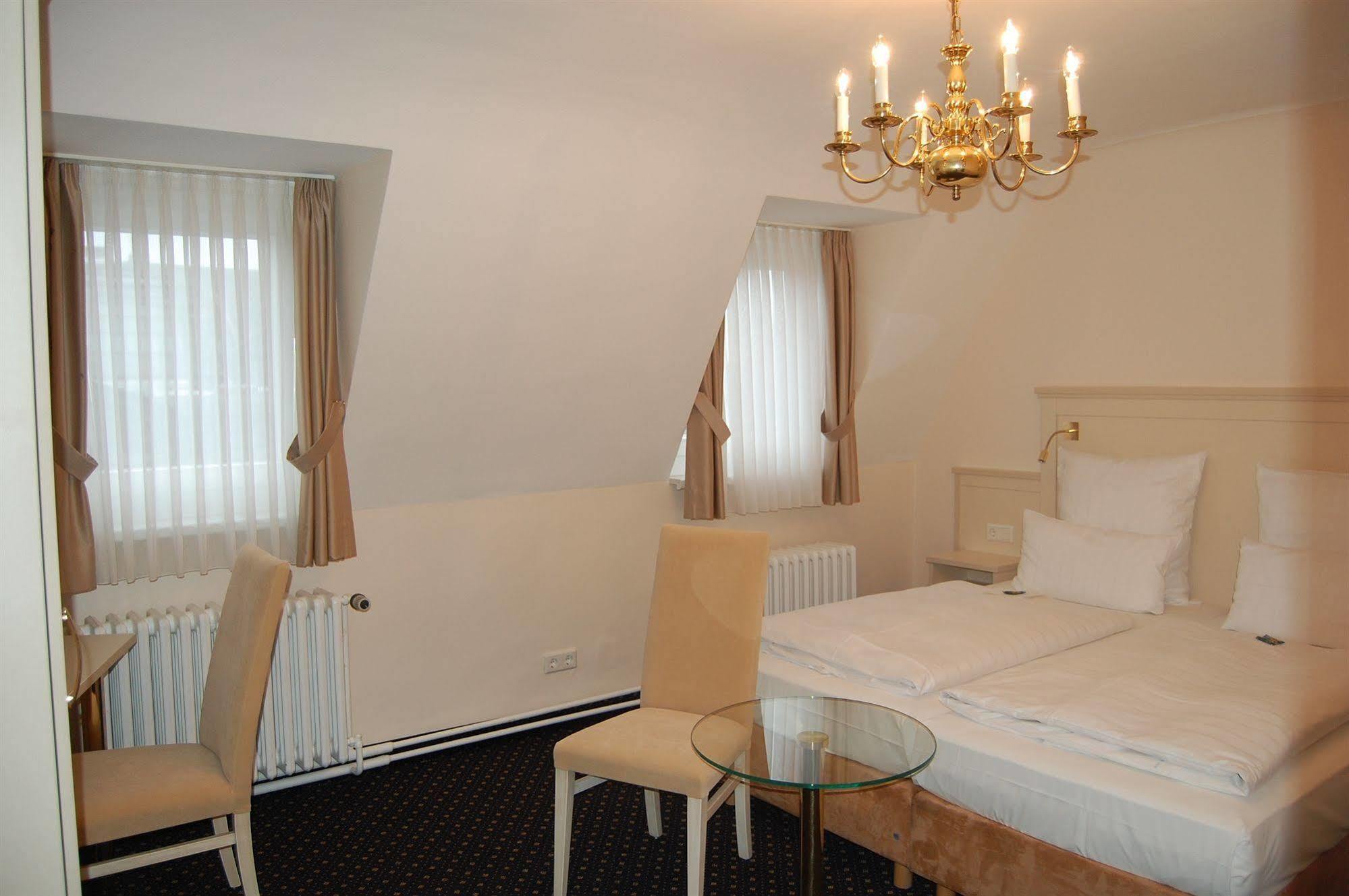 Hotel Fuerst Bismarck 3*