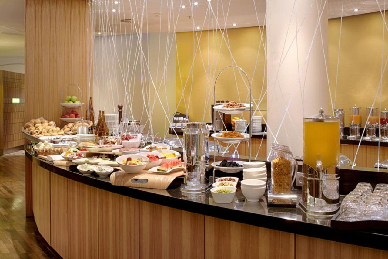 Radisson Blu Hotel, Airport Hotel