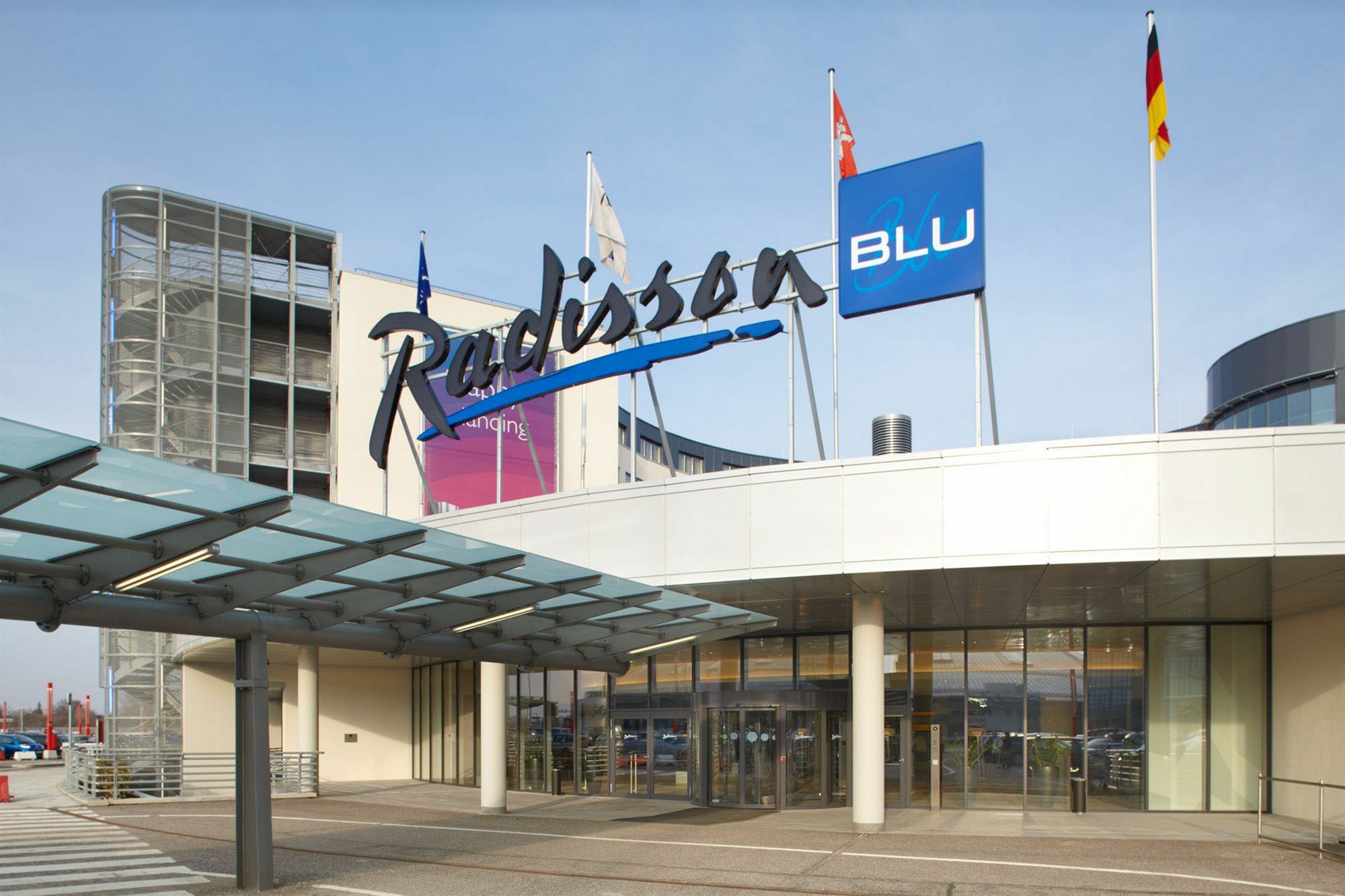 Hotel Radisson Blu Hotel, Airport 4*
