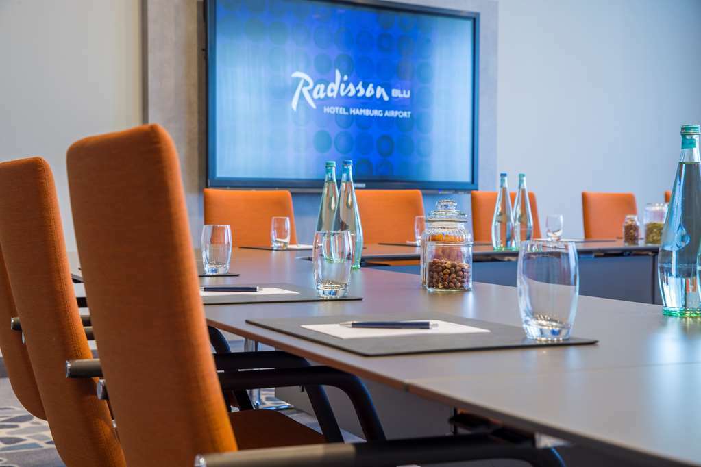 Radisson Blu Hotel, Airport Hotel