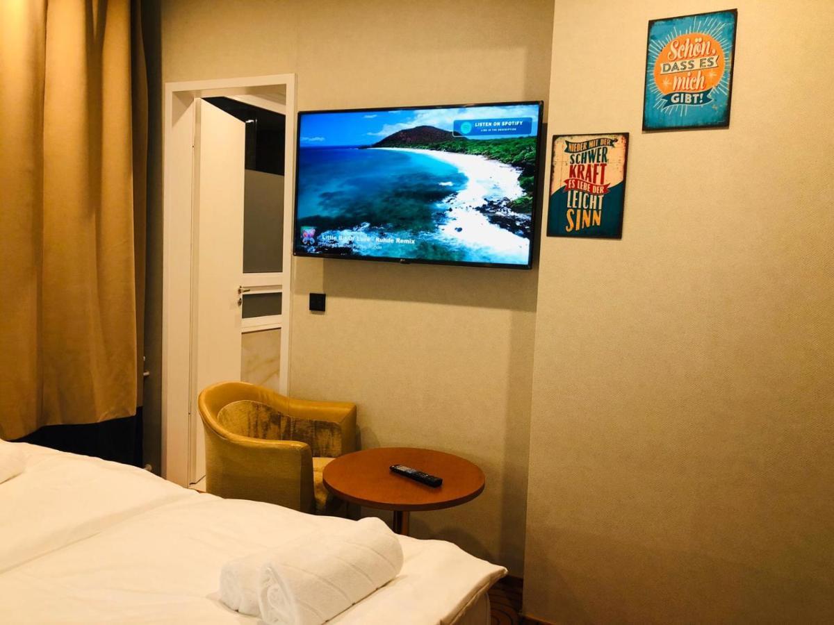 Elbgalerie Hotel 2*
