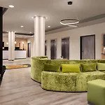 Super 8 By Wyndham Hamburg Mitte