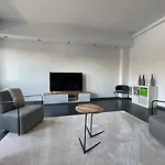 Truretreats Design Loft Fuer 8 Personen I Riesige Kueche I Echarger I 65Z Smarttv I 150Qm