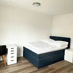 Zentrale Wohnung Mit 3 Schlafzimmer Fuer Bis Zu 9 Personen
