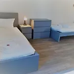 Mehrbett-Apartment 1 Citynah, Einfache Ausstattung