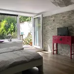 Zentral Und Ruhig
