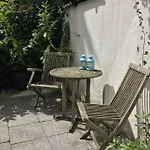 Zentral Und Ruhig