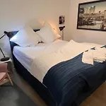 Gemuetliche, Grosse 6-Zkb,Eg-Wohnung Im Herzen Eimsbuettels-2Wc&2Duschen