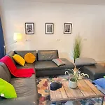 Gemuetliche, Grosse 6-Zkb,Eg-Wohnung Im Herzen Eimsbuettels-2Wc&2Duschen