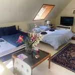 Gartenblick-Oase: Obergeschosswohnung In Hamburg