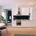 Waterfront Riverside Premium Suites By Ory Living