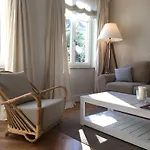 Von Deska Townhouses - White House
