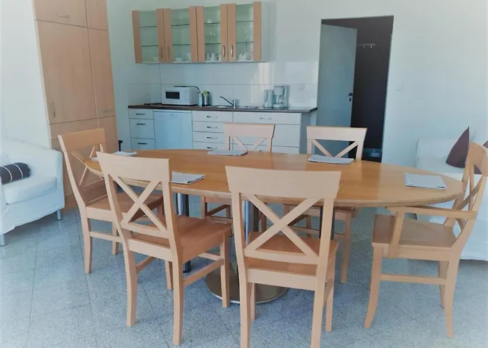 Mehrbett-Apartment 1 Citynah, Einfache Ausstattung