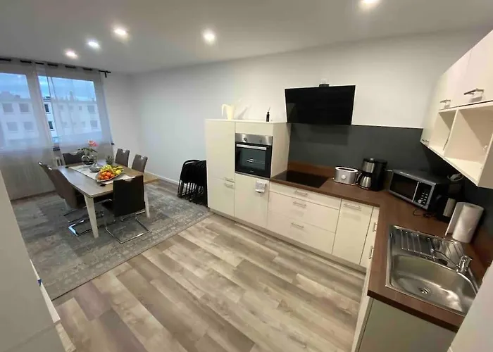 Apartment City Sued- 5 Zimmer_15 Personen _ Komplett_Eingerichtet