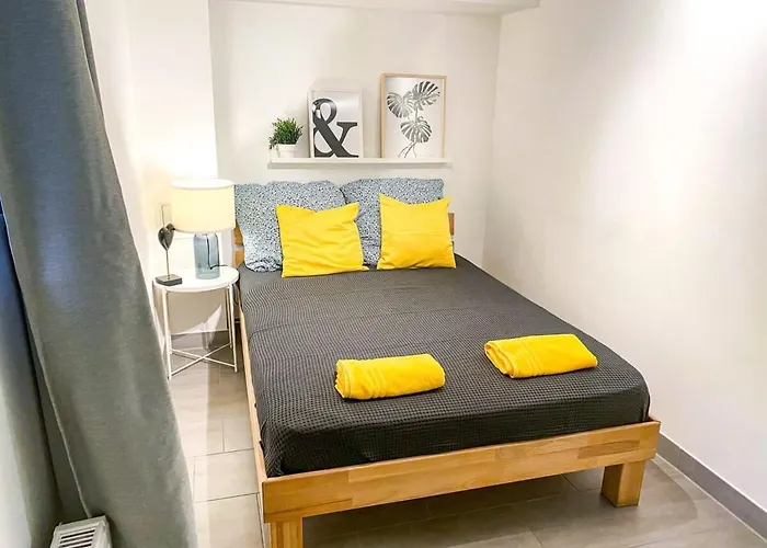 Hamburg Altona - Three Bedrooms For Up To 10
