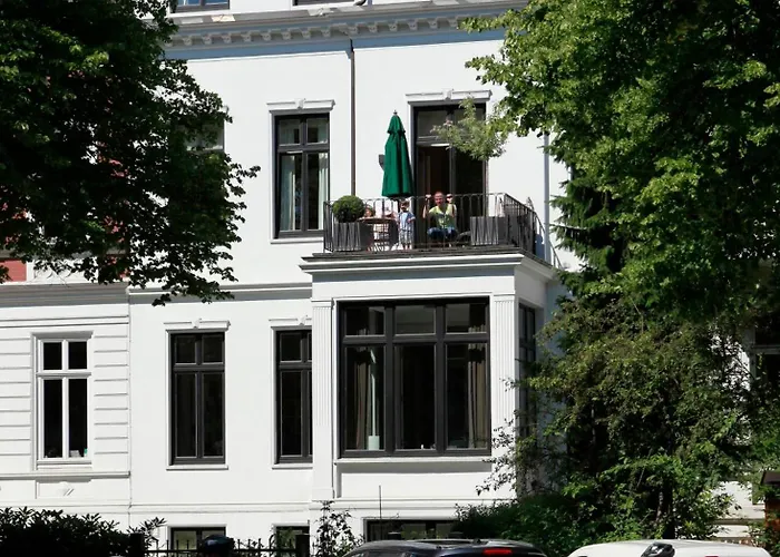 Von Deska Townhouses - White House