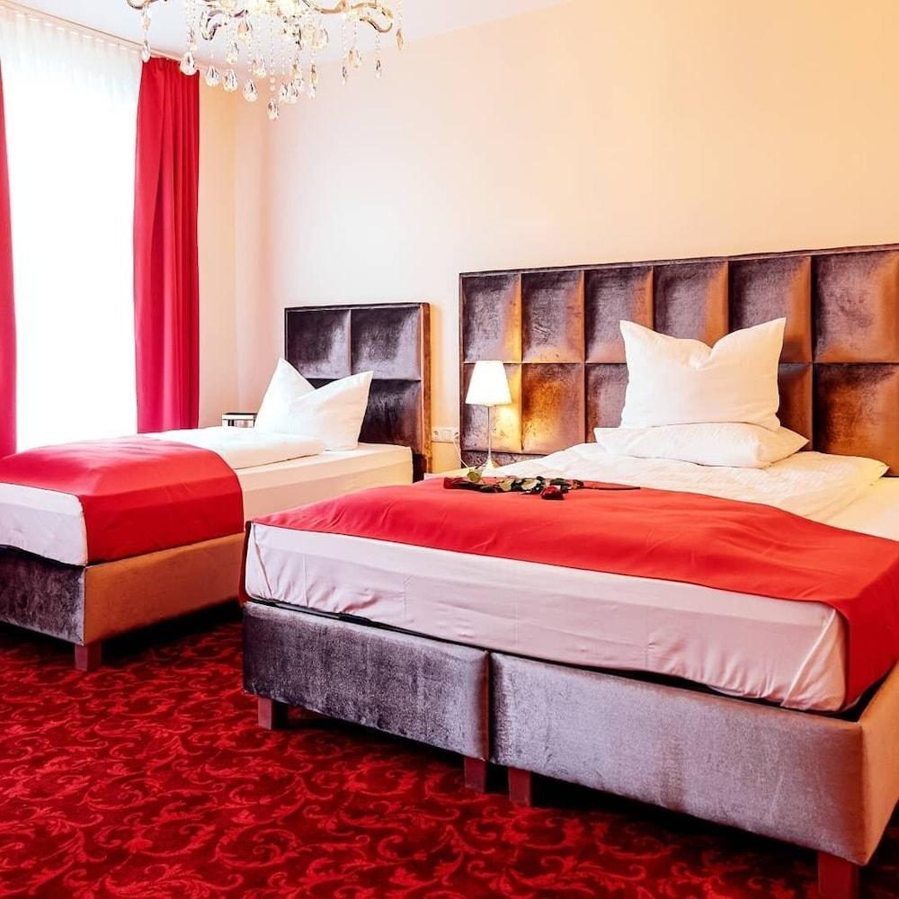 Hamburger Perle Hotel 3*