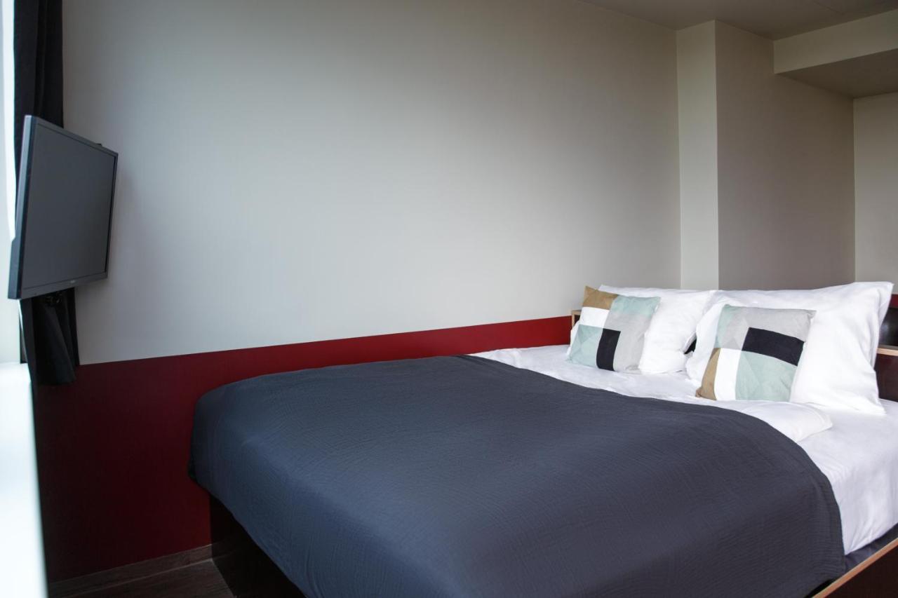 Base Aparthotel